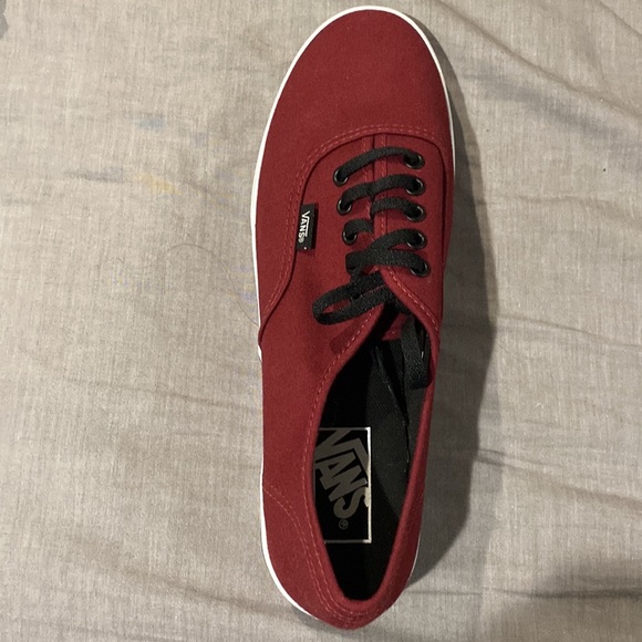 Vans - Picture 2 of 3